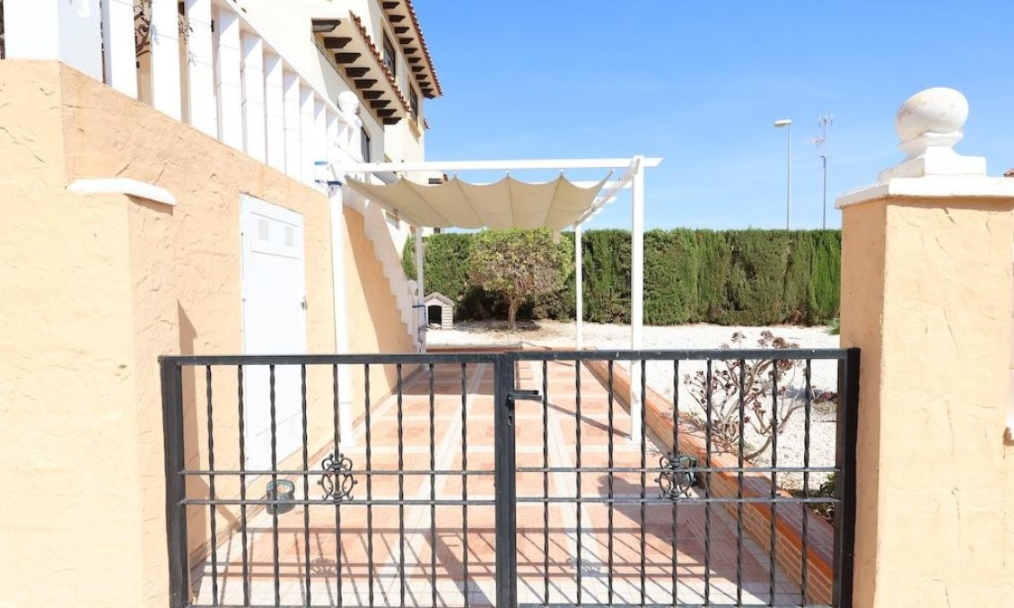 Segunda mano - Semi Detached -
Cabo Roig - Costa Blanca