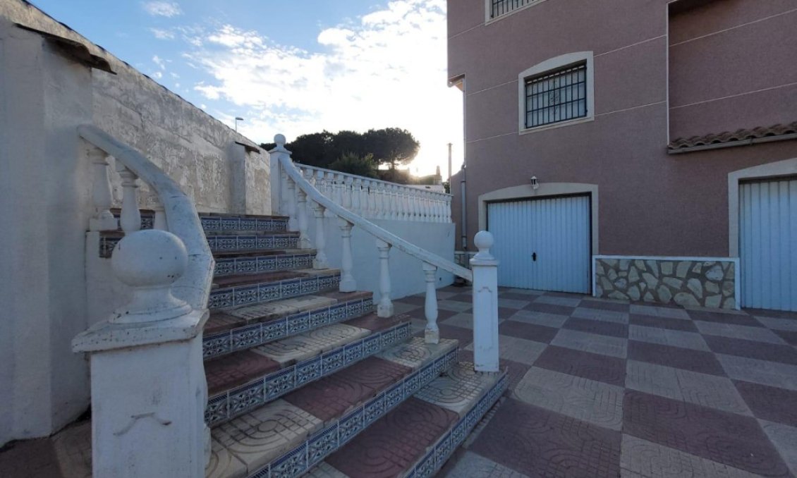 Segunda mano - Villa -
Ciudad Quesada - Costa Blanca