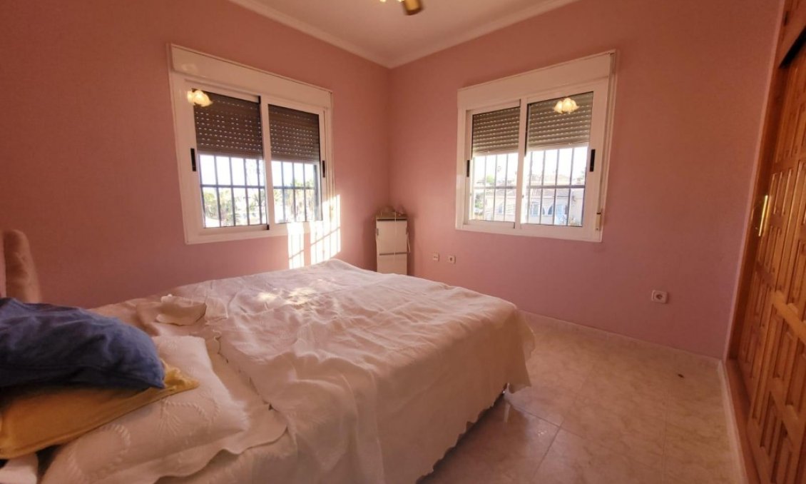 Segunda mano - Villa -
Ciudad Quesada - Costa Blanca