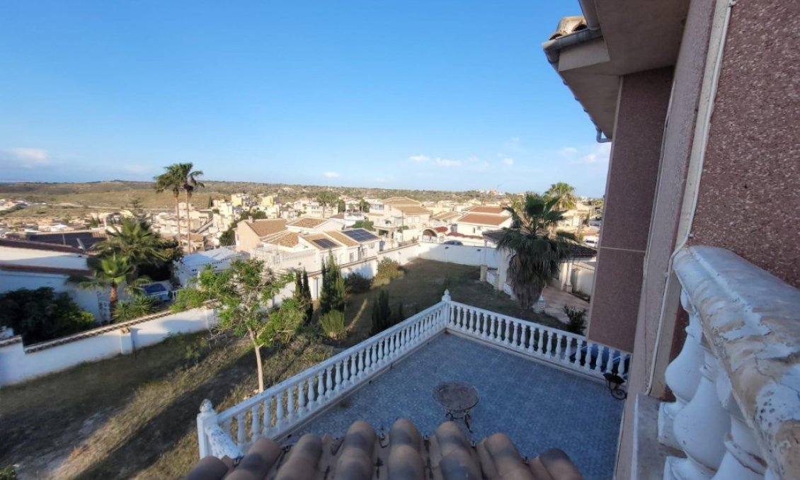 Segunda mano - Villa -
Ciudad Quesada - Costa Blanca