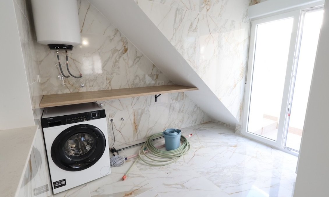 Segunda mano - Semi Detached -
El Chaparral - Inland