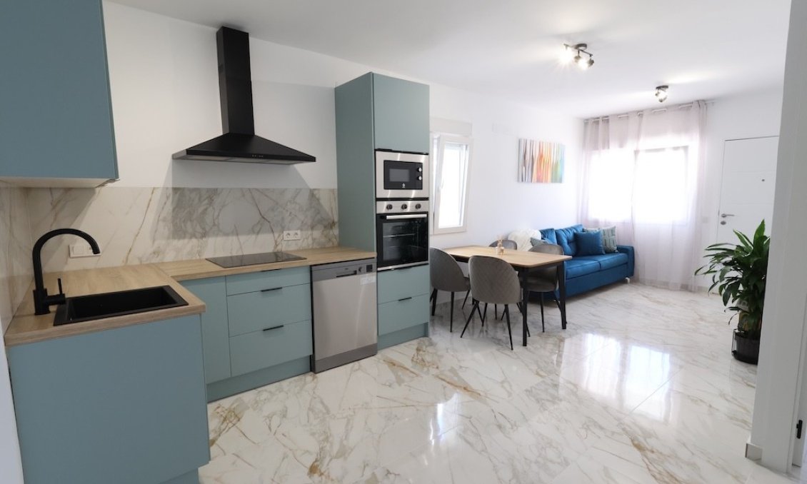 Segunda mano - Semi Detached -
El Chaparral - Inland