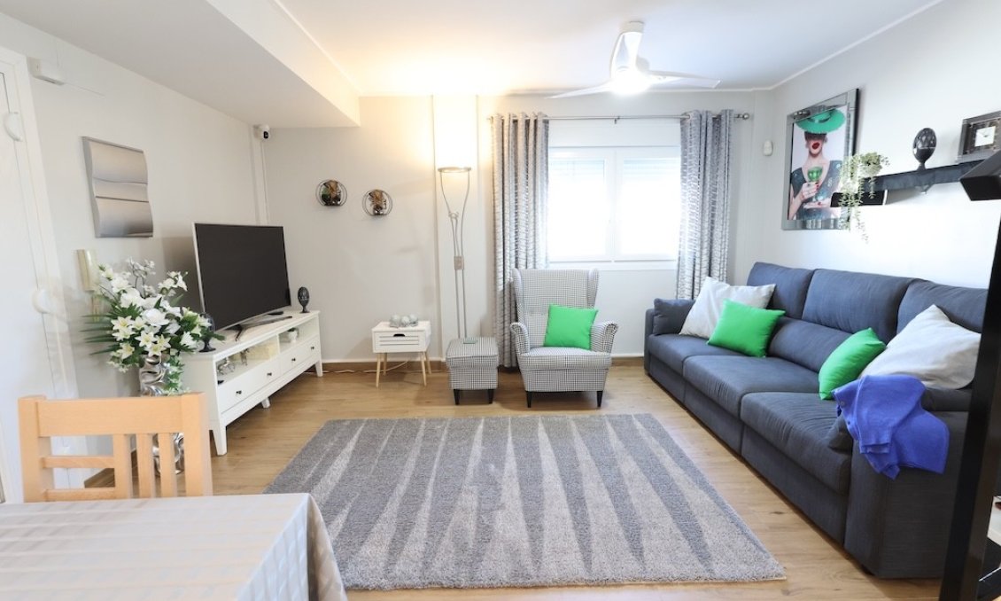 Használt Ingatlanok - Villa -
Cabo Roig - Costa Blanca