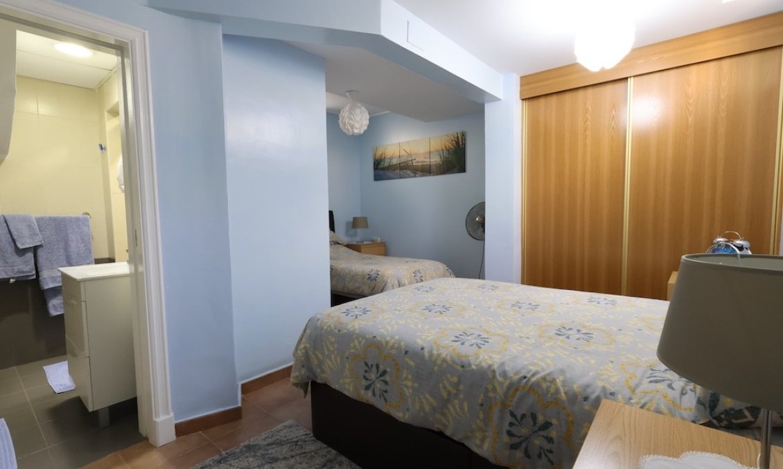 Használt Ingatlanok - Villa -
Cabo Roig - Costa Blanca
