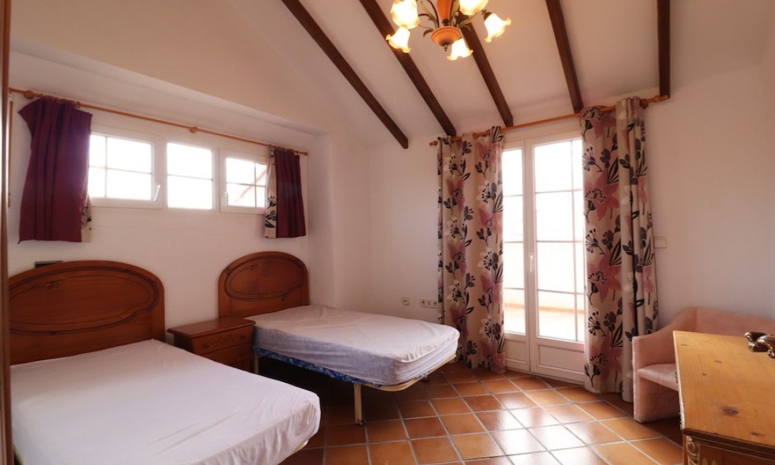 Segunda mano - Villa -
Mil Palmeras - Costa Blanca