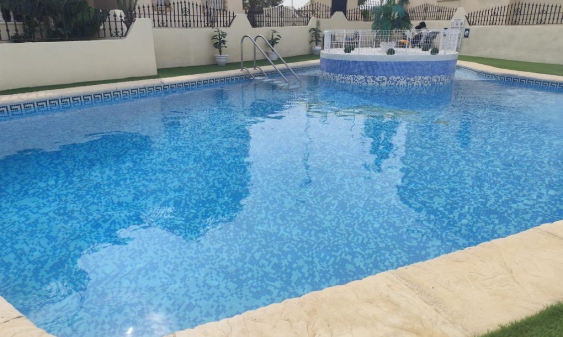 Wiederverkauf - Semi Detached -
Orihuela Costa - Costa Blanca