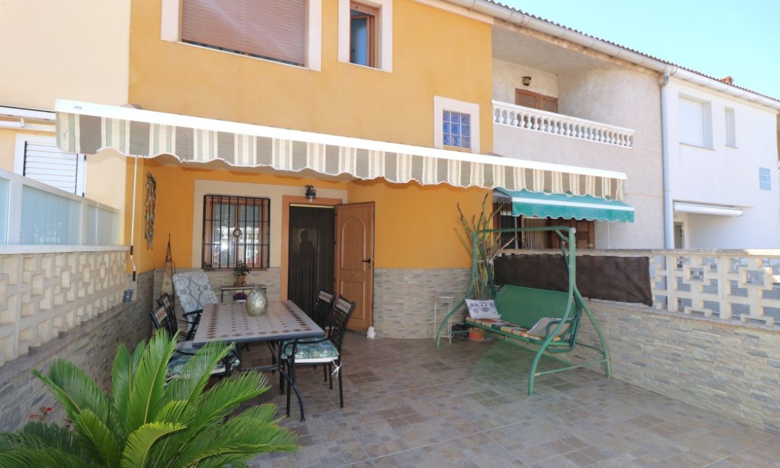 Használt Ingatlanok - Kétszintes lakás -
Torrevieja - Costa Blanca