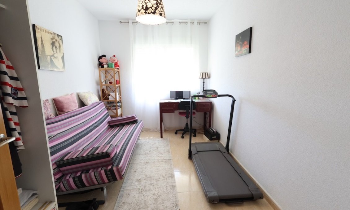 Használt Ingatlanok - Apartman -
Campoamor - Costa Blanca