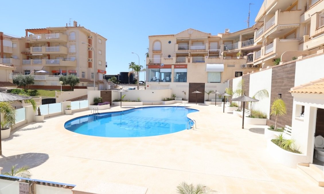 Használt Ingatlanok - Apartman -
Campoamor - Costa Blanca
