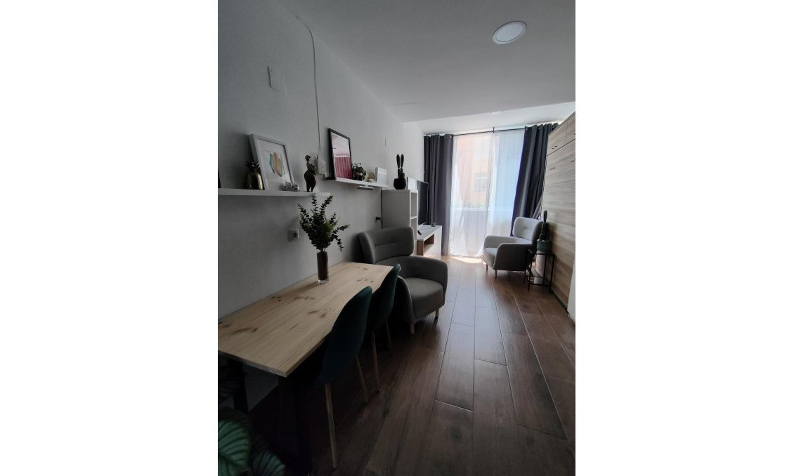 Segunda mano - Apartamento -
Torrevieja - La Mata
