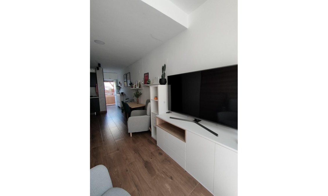 Segunda mano - Apartamento -
Torrevieja - La Mata