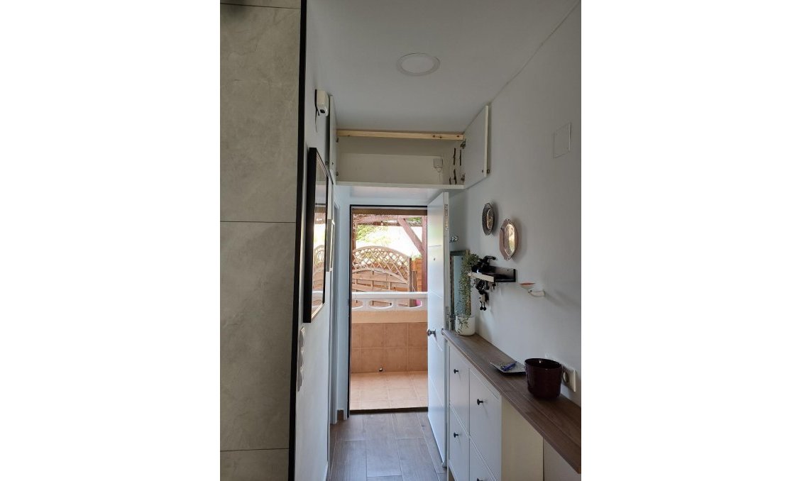 Segunda mano - Apartamento -
Torrevieja - La Mata