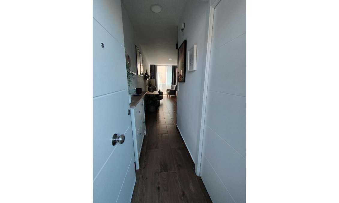 Segunda mano - Apartamento -
Torrevieja - La Mata
