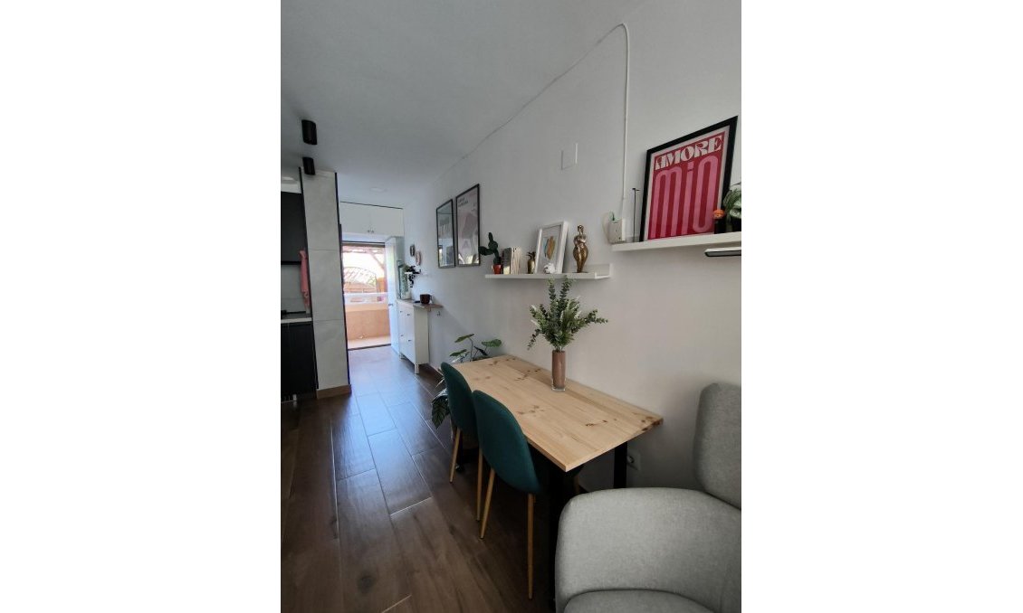 Segunda mano - Apartamento -
Torrevieja - La Mata
