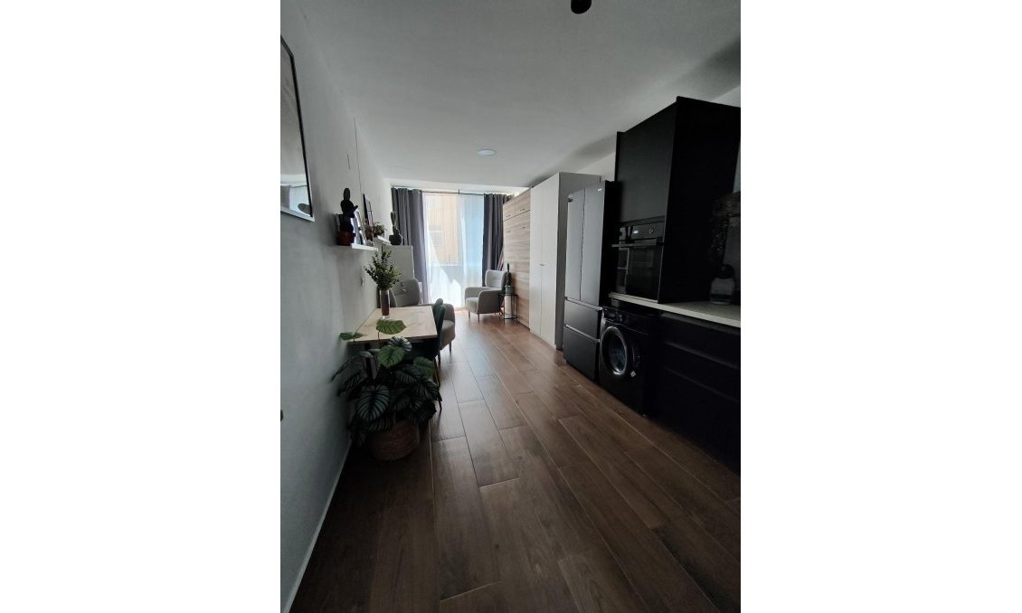 Segunda mano - Apartamento -
Torrevieja - La Mata
