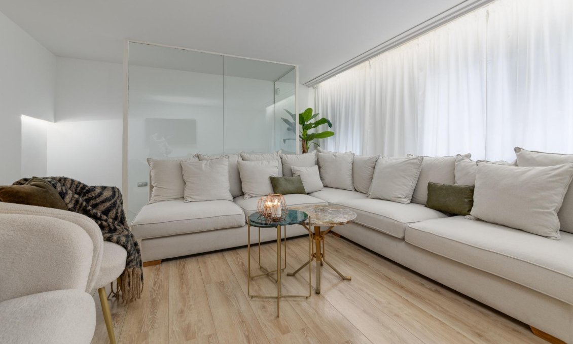 Segunda mano - Apartamento -
Torrevieja - Playa del Cura