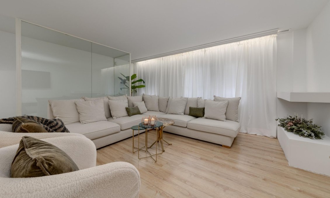 Segunda mano - Apartamento -
Torrevieja - Playa del Cura