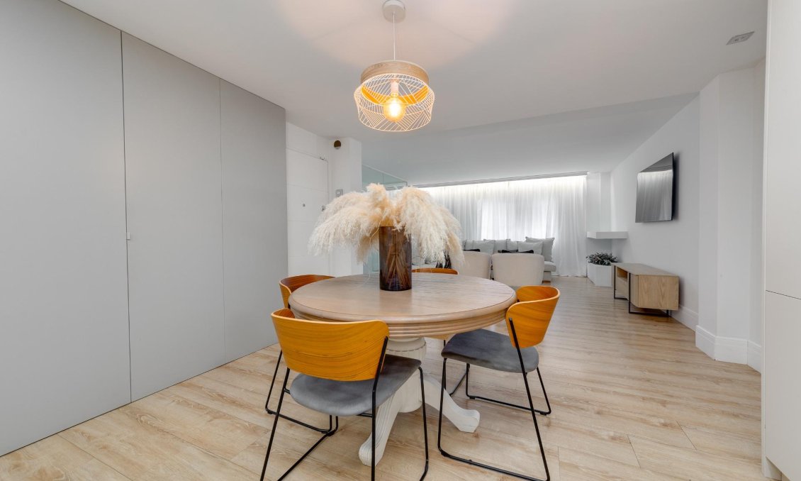 Segunda mano - Apartamento -
Torrevieja - Playa del Cura