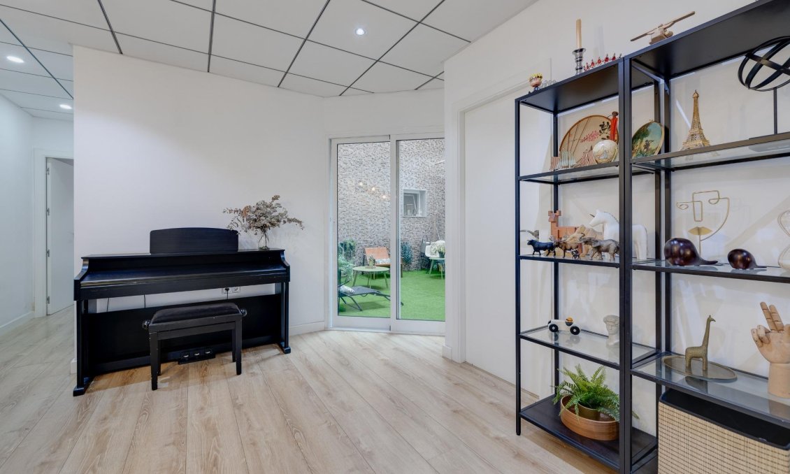 Segunda mano - Apartamento -
Torrevieja - Playa del Cura