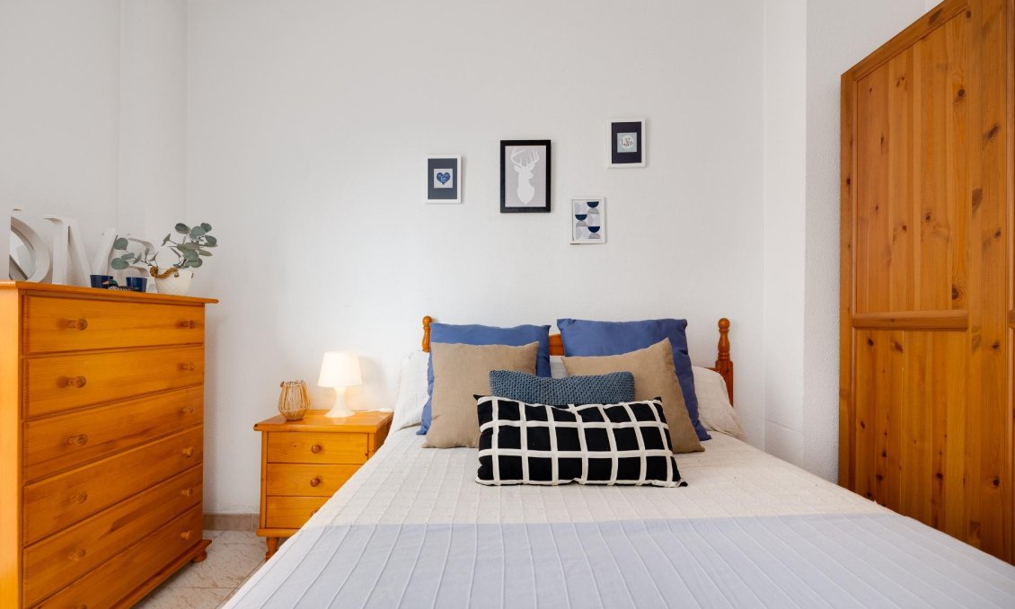 Segunda mano - Apartamento -
Torrevieja - Estacion De Autobuses