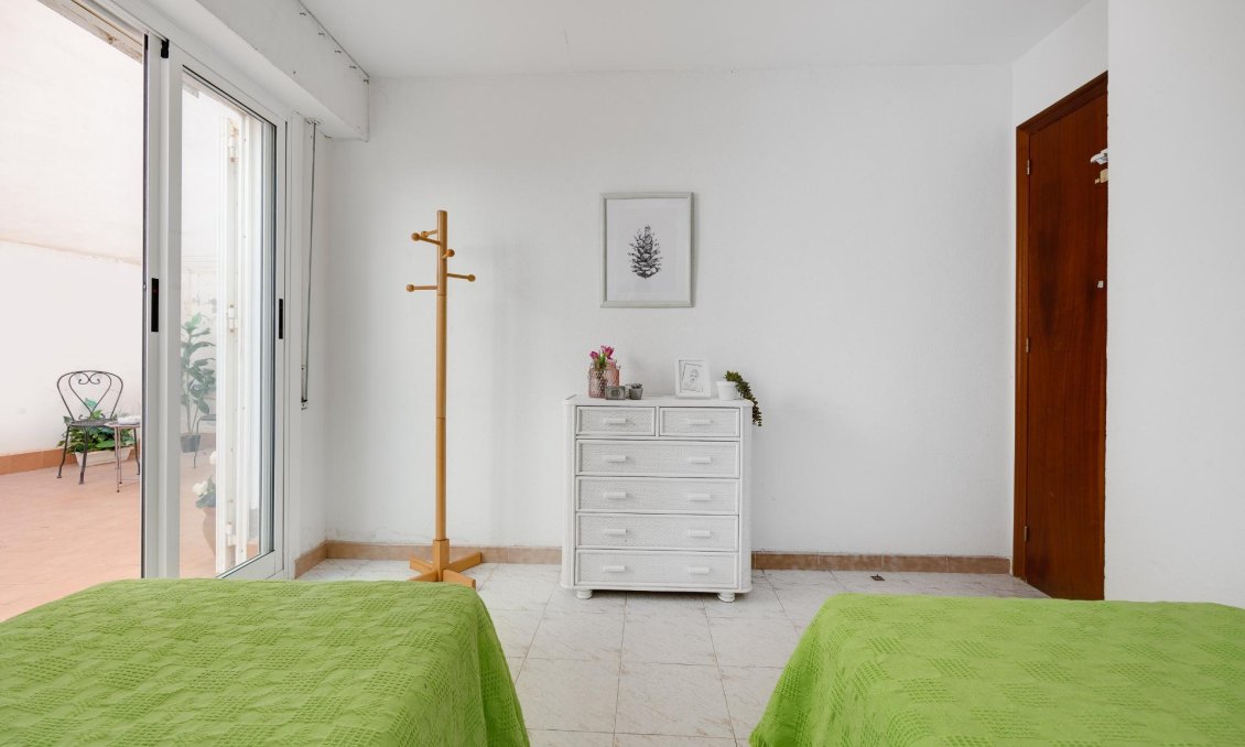 Segunda mano - Apartamento -
Torrevieja - Estacion De Autobuses