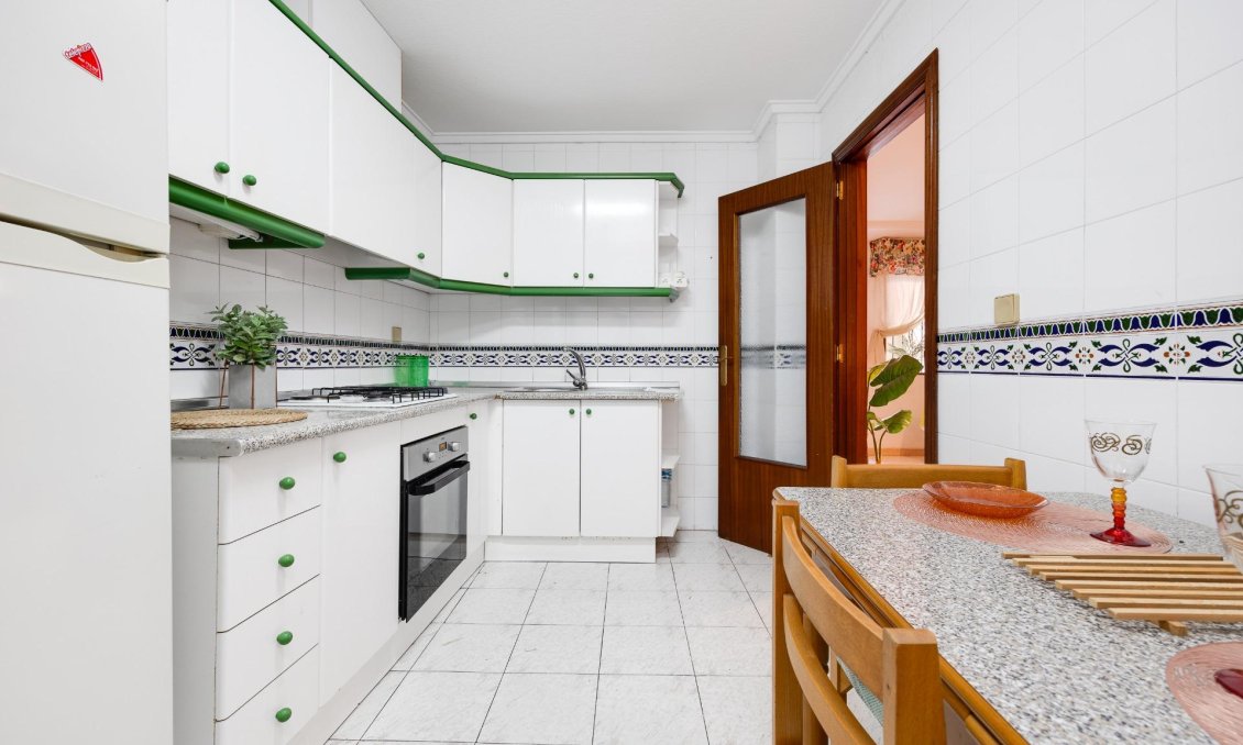 Segunda mano - Apartamento -
Torrevieja - Estacion De Autobuses