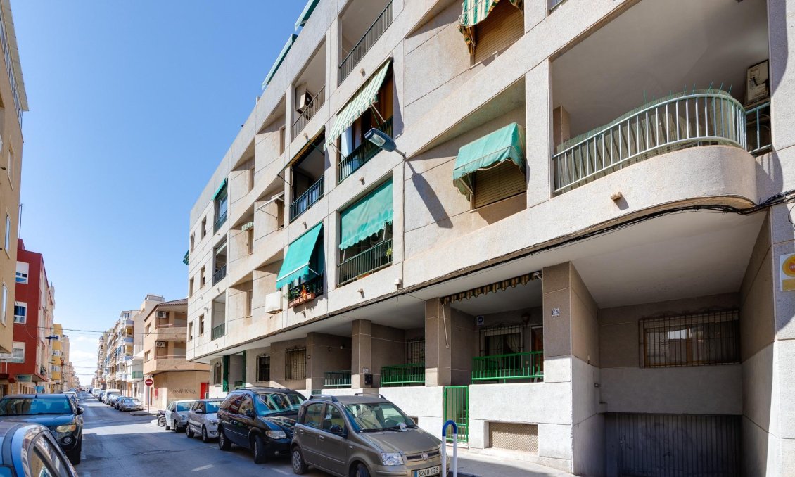 Segunda mano - Apartamento -
Torrevieja - Estacion De Autobuses