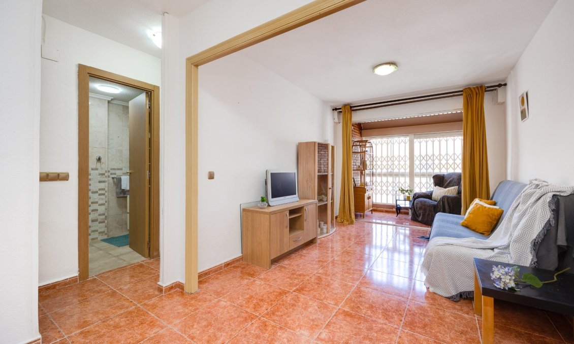 Segunda mano - Apartamento -
Torrevieja - Playa De Los Naufragos