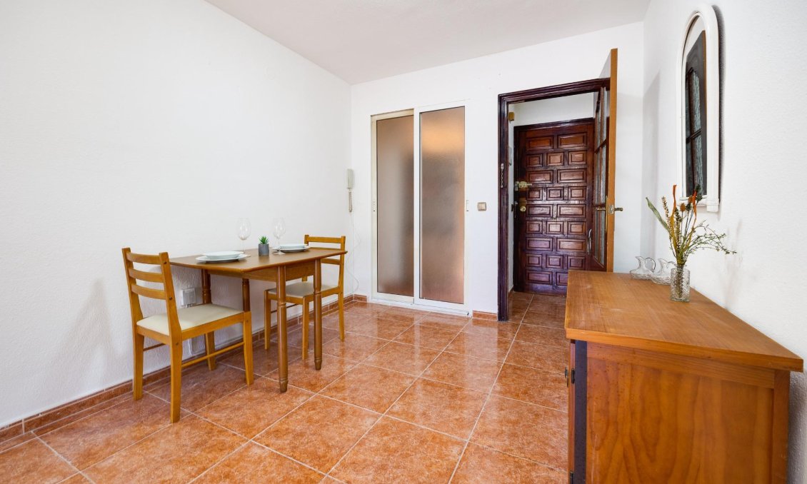 Segunda mano - Apartamento -
Torrevieja - Playa De Los Naufragos