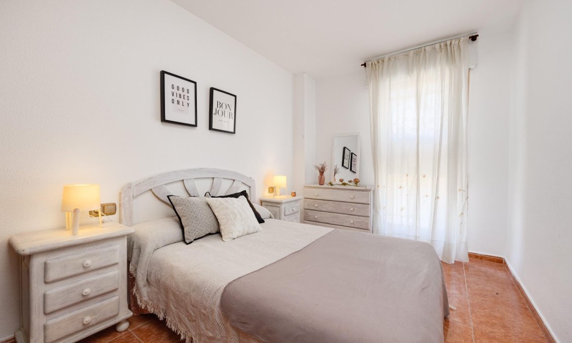 Segunda mano - Apartamento -
Torrevieja - Playa De Los Naufragos