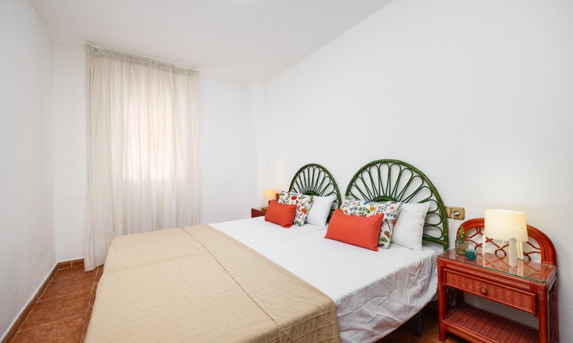 Segunda mano - Apartamento -
Torrevieja - Playa De Los Naufragos