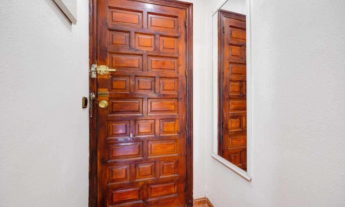 Segunda mano - Apartamento -
Torrevieja - Playa De Los Naufragos