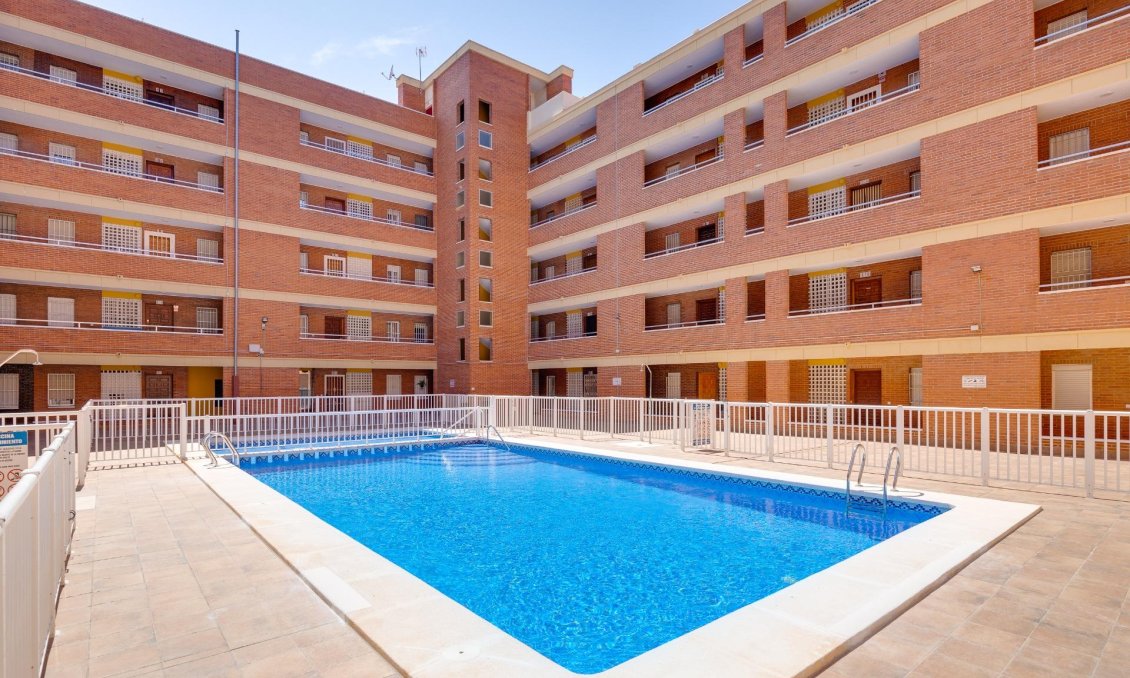 Segunda mano - Apartamento -
Torrevieja - Playa De Los Naufragos