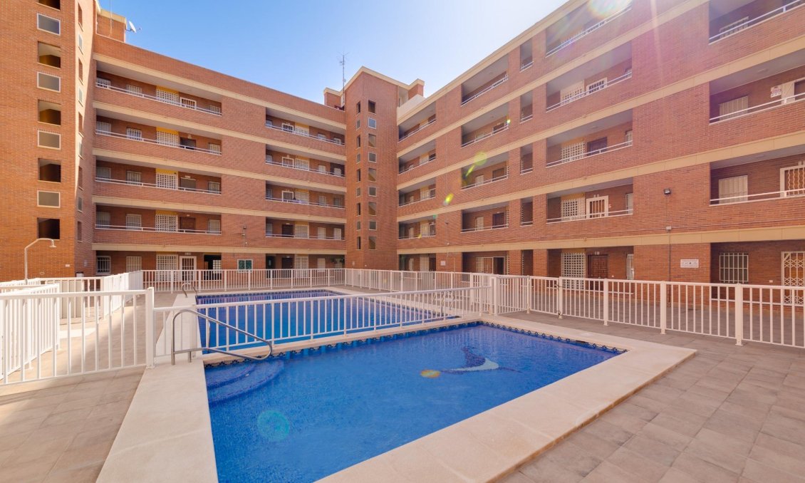 Segunda mano - Apartamento -
Torrevieja - Playa De Los Naufragos