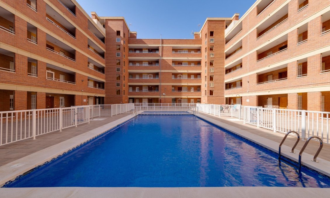 Segunda mano - Apartamento -
Torrevieja - Playa De Los Naufragos