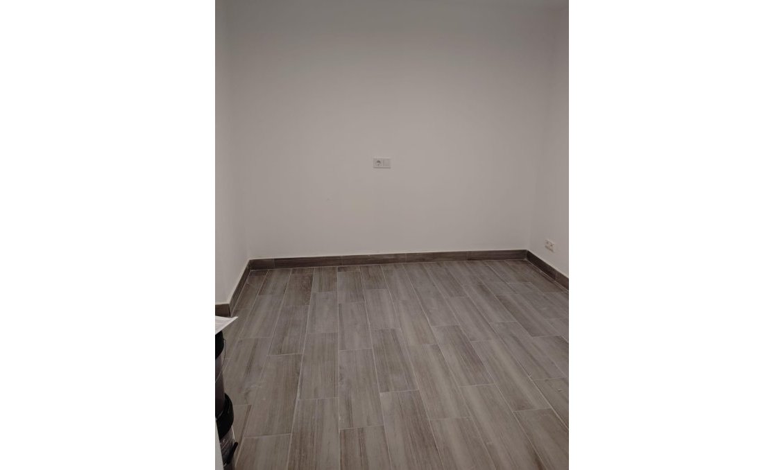 Segunda mano - Apartamento -
Torrevieja - Centro