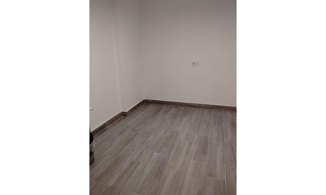 Segunda mano - Apartamento -
Torrevieja - Centro