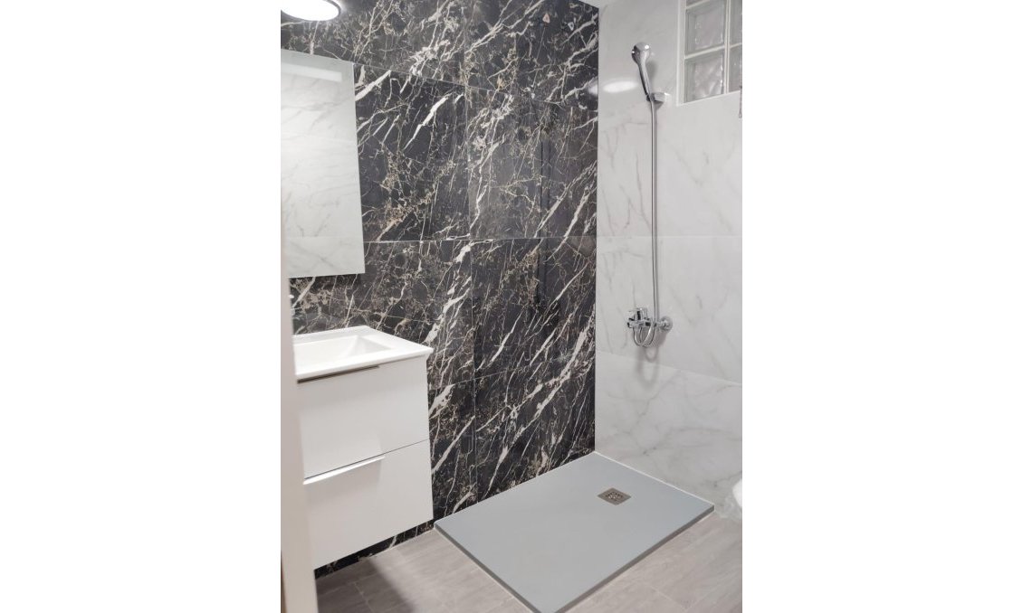 Segunda mano - Apartamento -
Torrevieja - Centro