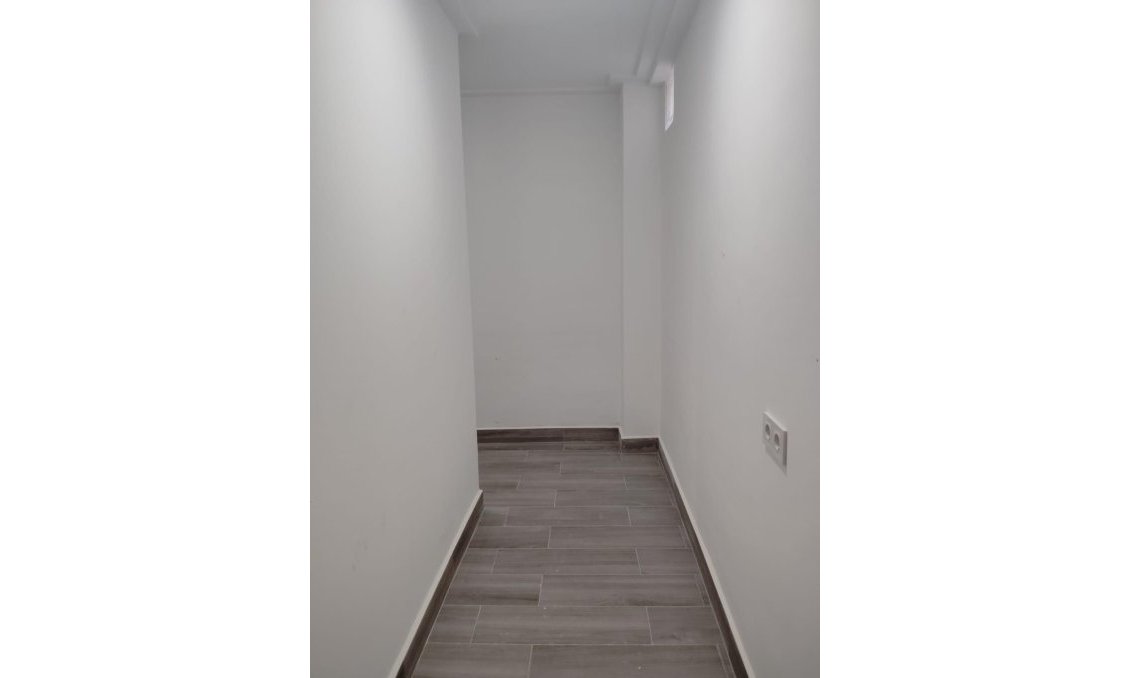 Segunda mano - Apartamento -
Torrevieja - Centro