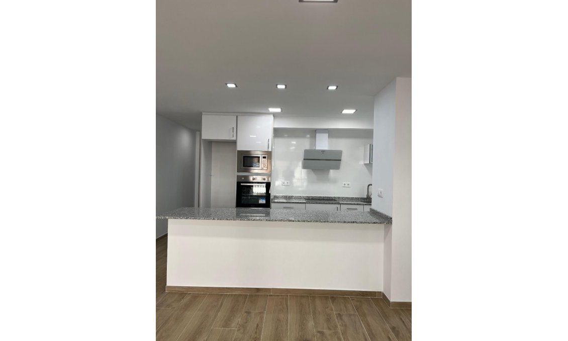Segunda mano - Apartamento -
Torrevieja - La Mata