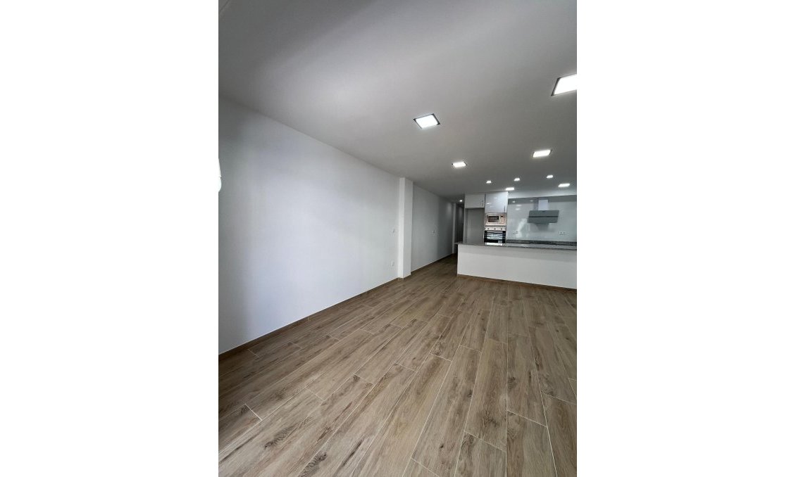 Segunda mano - Apartamento -
Torrevieja - La Mata