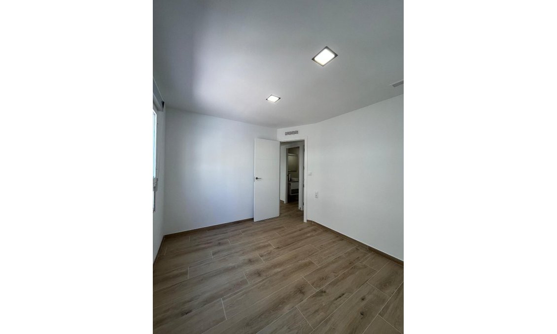 Segunda mano - Apartamento -
Torrevieja - La Mata
