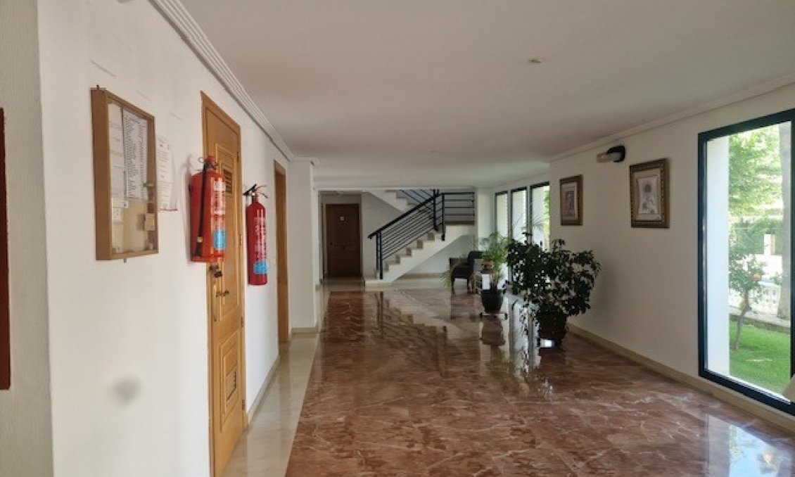 Wiederverkauf - Wohnung -
Albir - Costa Blanca