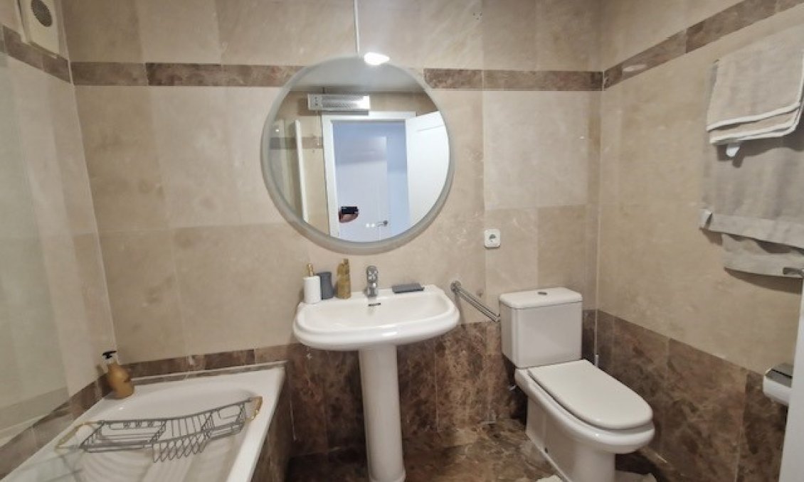Wiederverkauf - Wohnung -
Albir - Costa Blanca