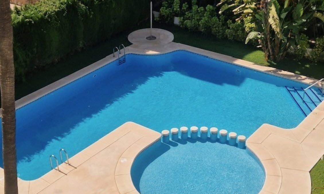 Wiederverkauf - Wohnung -
Albir - Costa Blanca
