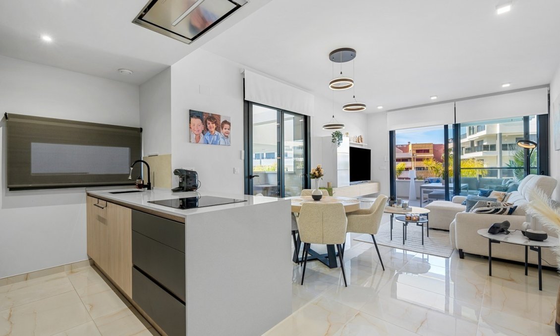 Wiederverkauf - Wohnung -
Playa Flamenca - Costa Blanca