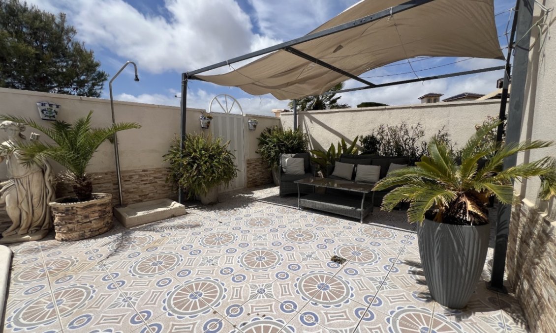 Segunda mano - Villa -
Orihuela - Inland