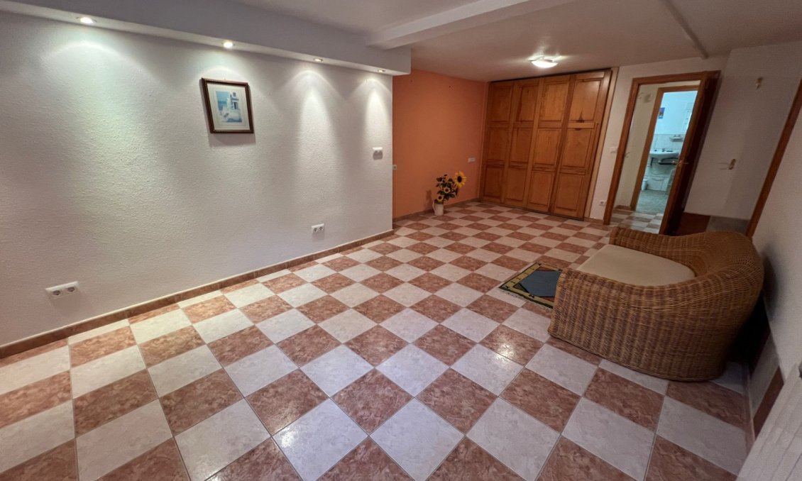Segunda mano - Villa -
Orihuela - Inland