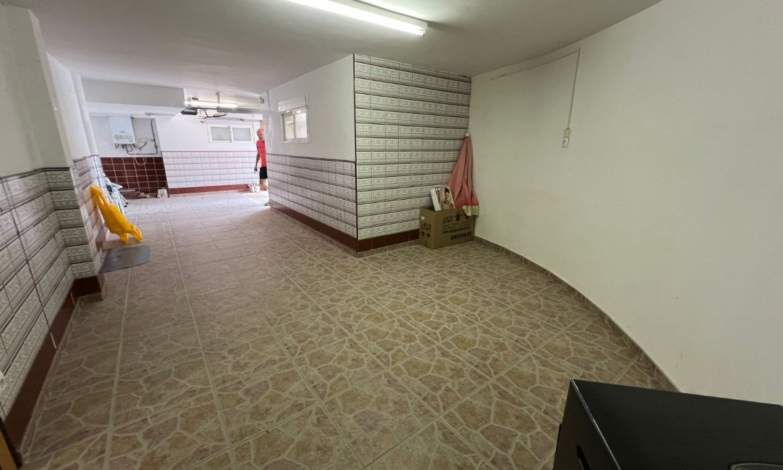 Segunda mano - Villa -
Orihuela - Inland
