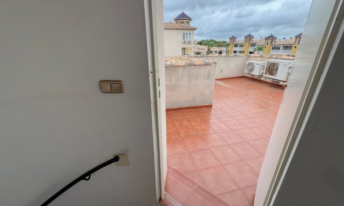 Segunda mano - Villa -
Orihuela - Inland